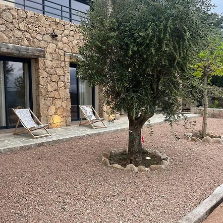 Altea , Au Coeur Du Maquis , 4 , Casa de Férias Figari (Corsica)